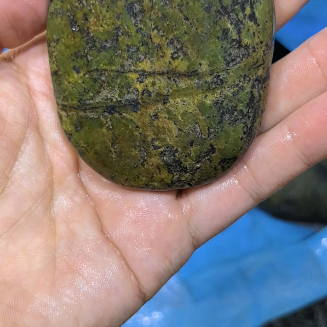 *****有机玻璃藏玉药王石原石一个