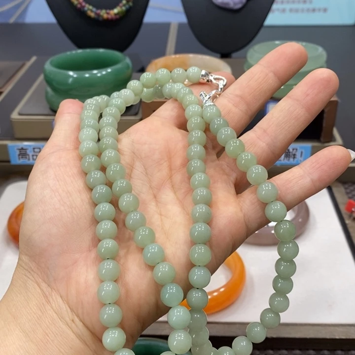 石英岩玉未镶嵌手镯