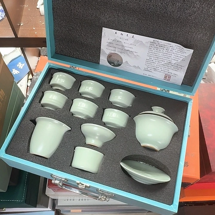孤品茶具套装等。