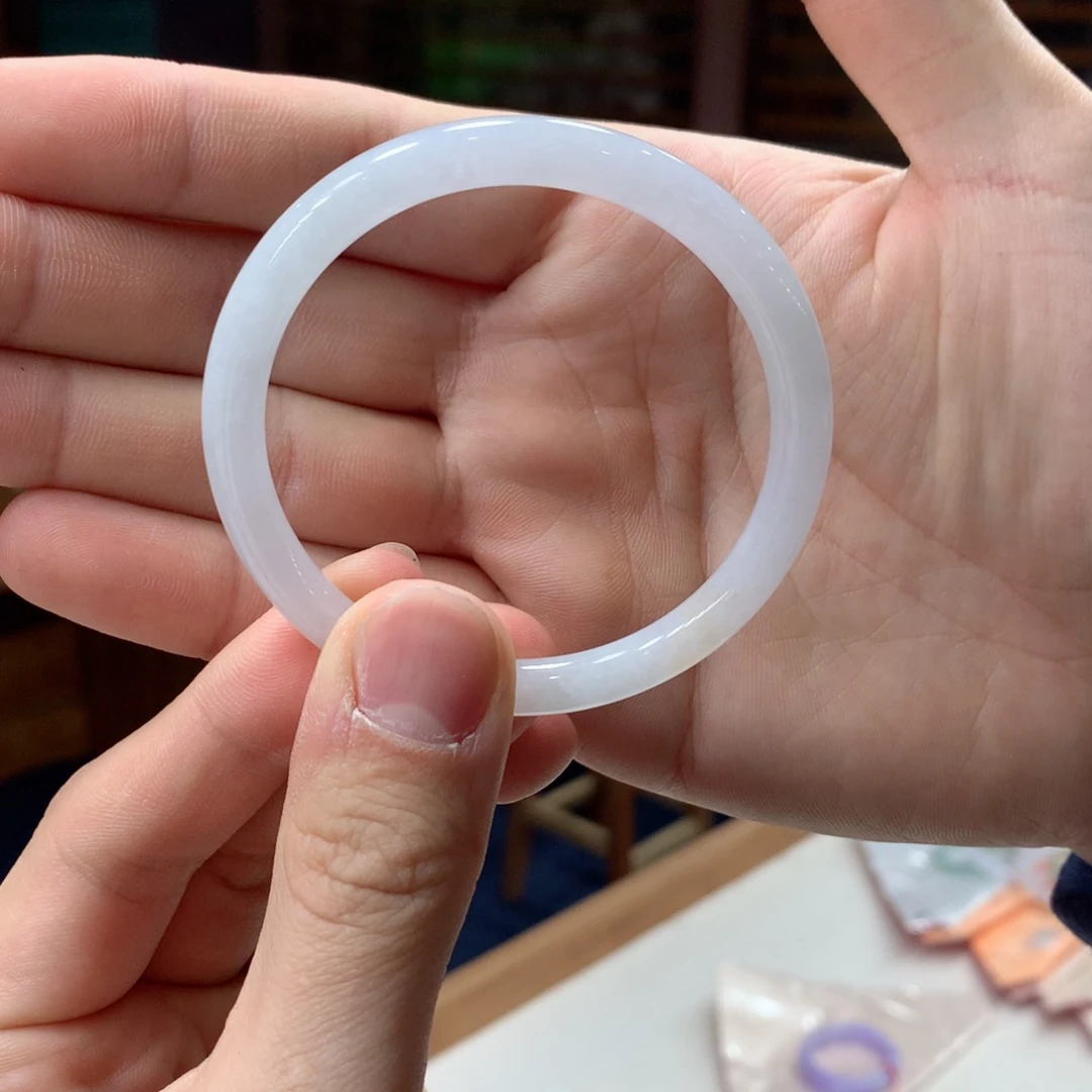 翡翠手镯未镶嵌买断