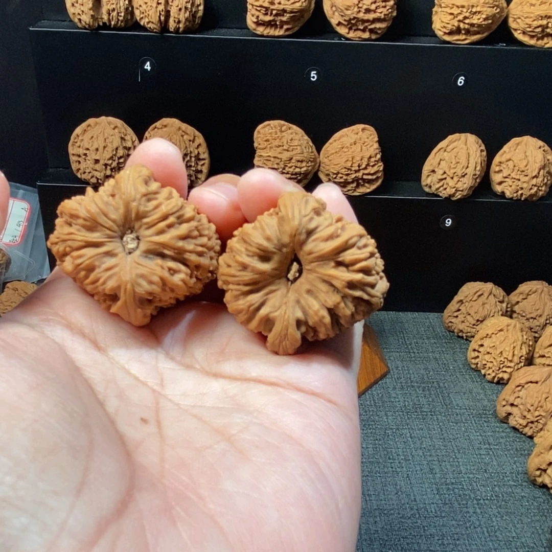 天***8文玩核桃吊坠文玩核桃