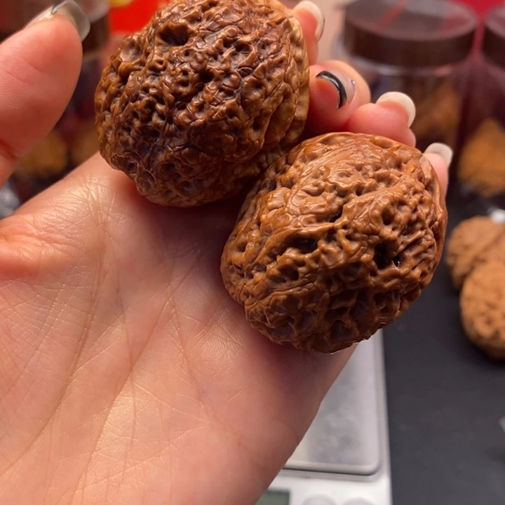 文玩核桃把件虎头蟾