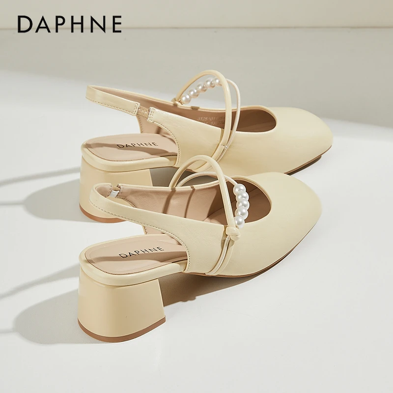 达芙妮法式珍珠玛丽珍鞋女鞋秋季外穿后空单鞋一字带粗跟包头凉鞋