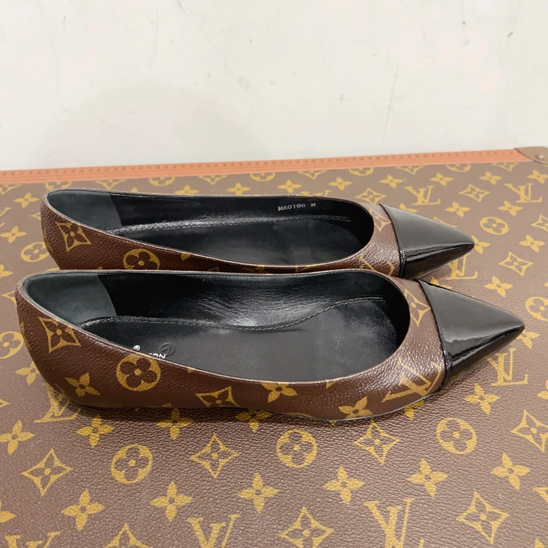 99新 LV 安洁利严选 平底鞋 尺码36.5成色看直播 GSS24413
