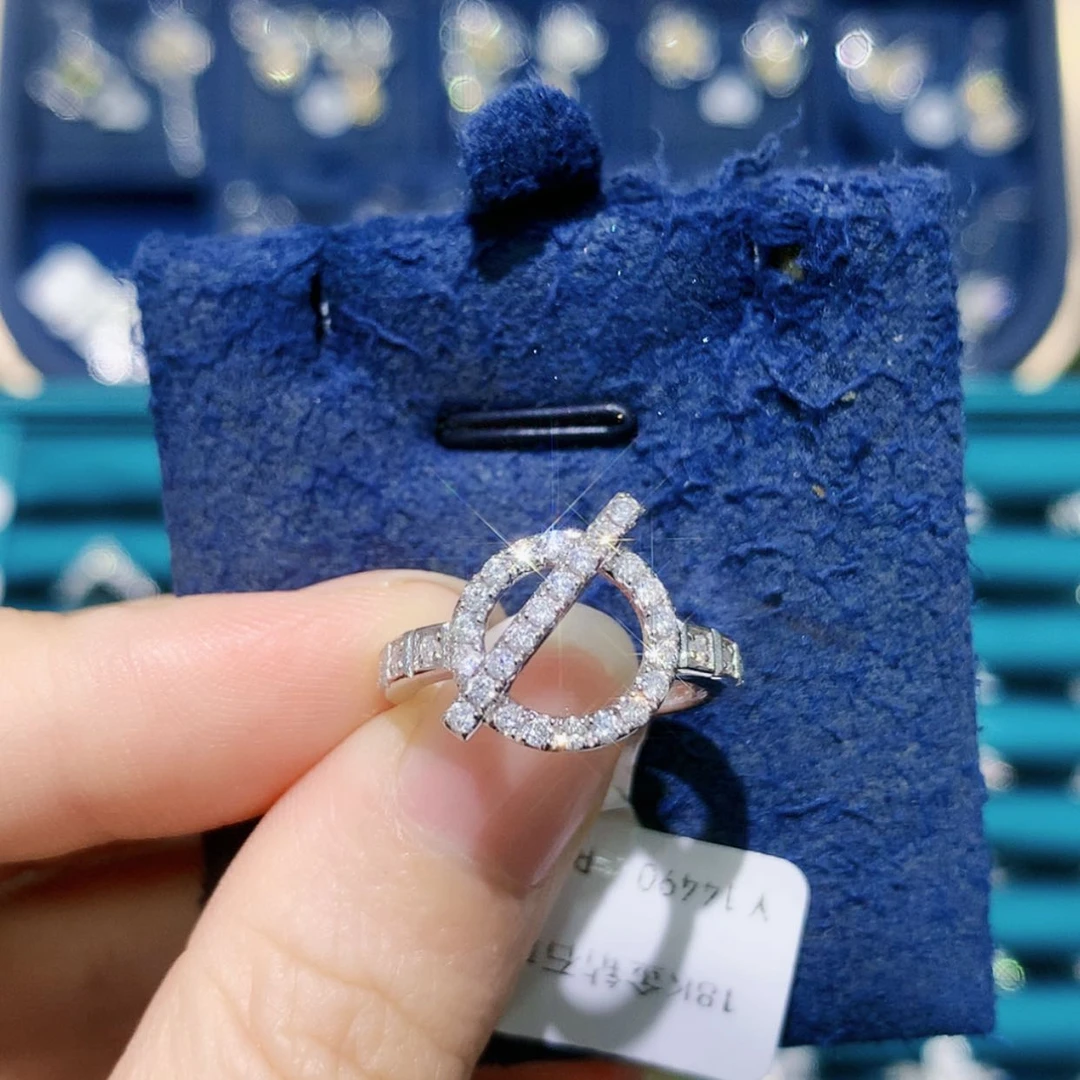 【闪购商品】戒托18K金镶嵌钻石猪鼻子戒指