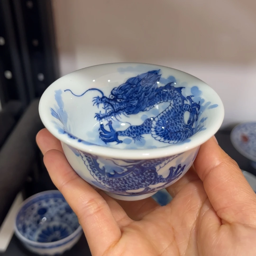 手绘仿清穿云龙小压手