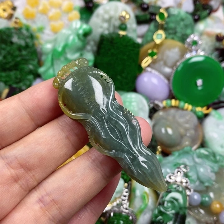 吊坠(赠链)未镶嵌翡翠