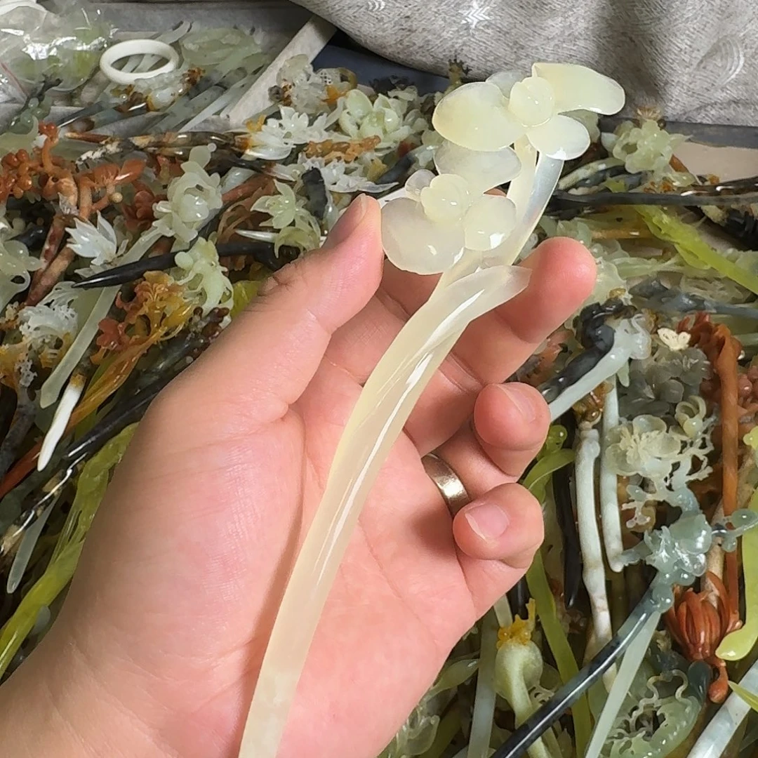 蛇纹石玉未镶嵌发饰