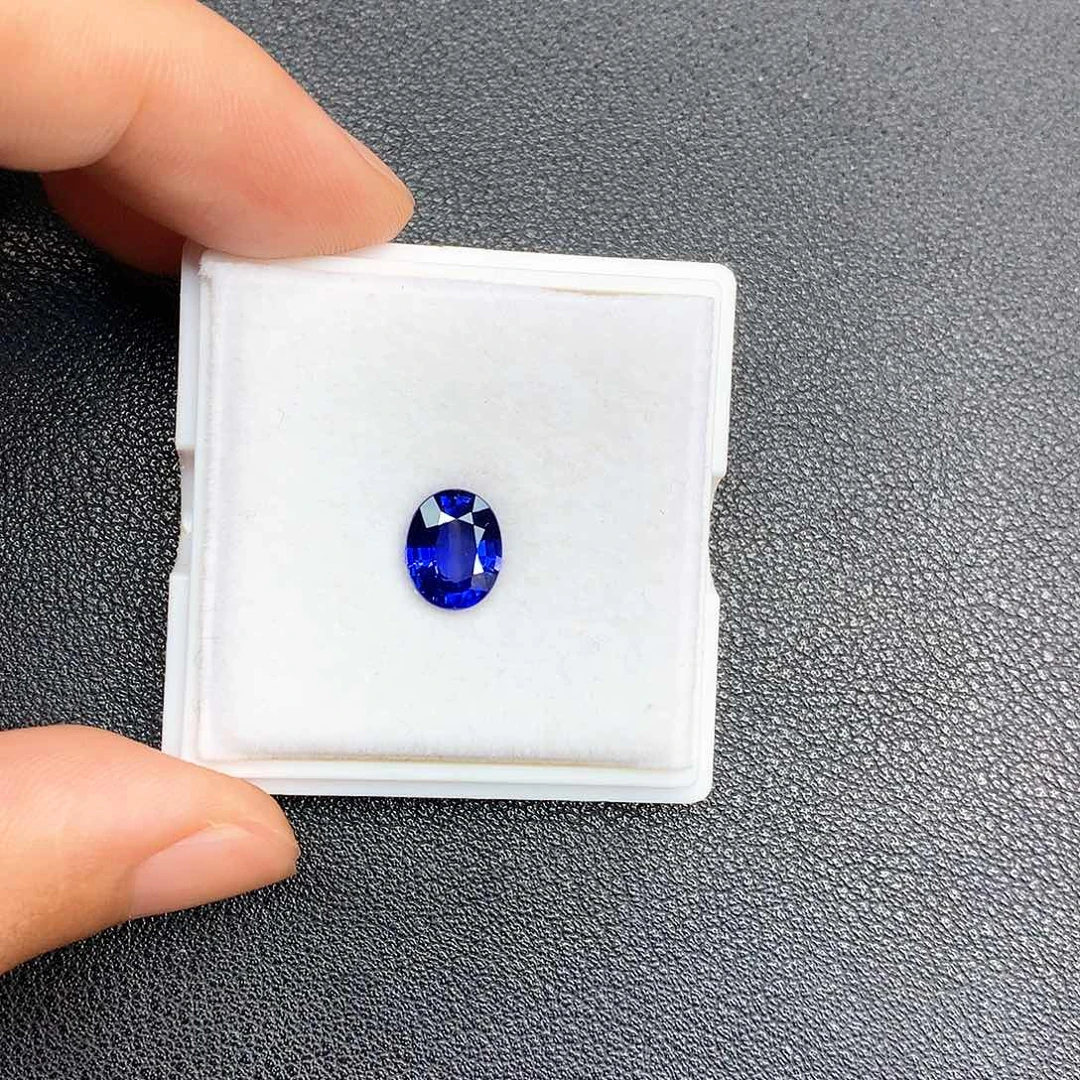 蓝宝石裸石浓郁皇家蓝2.14克拉