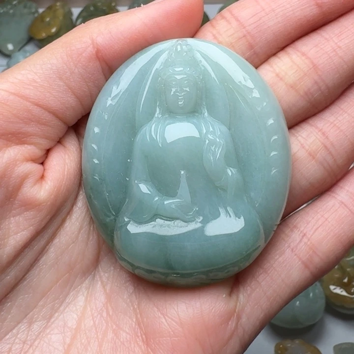 翡翠未镶嵌颈饰素衣观音