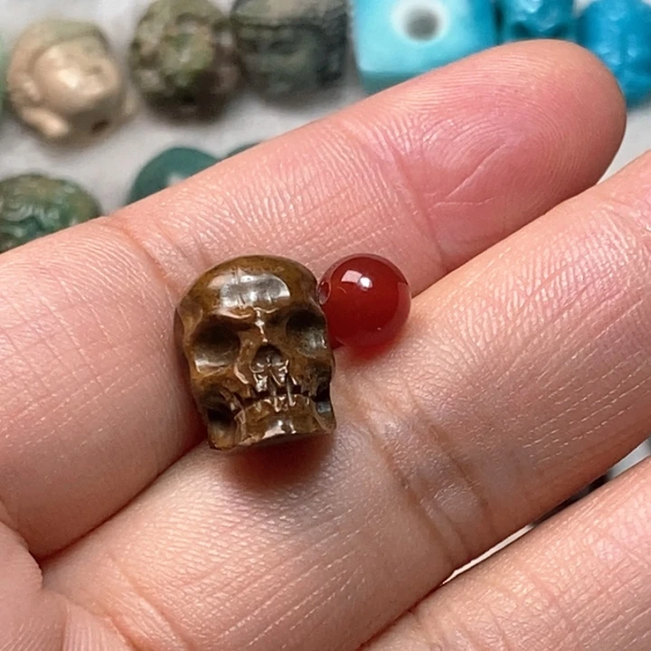 南红玛瑙未镶嵌颈饰