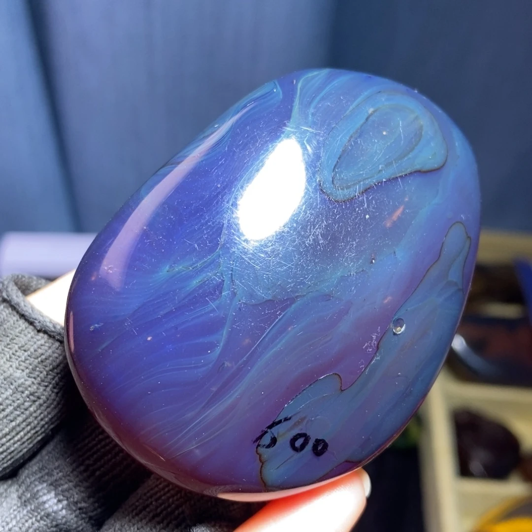 琥珀未镶嵌裸石61.5虫珀