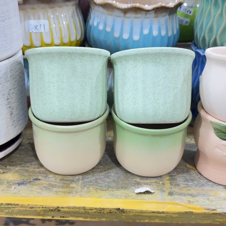 凑9块包邮，有孔花盆