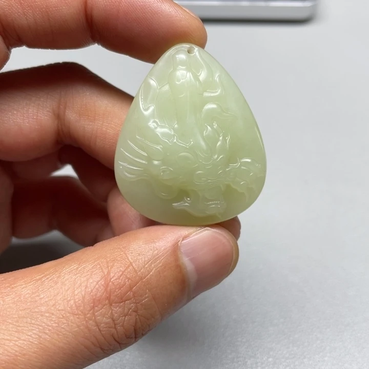 和田玉吊坠(不含链)未镶嵌胡**人