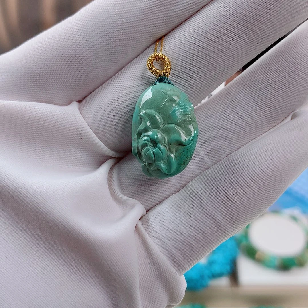 绿松石未镶嵌珠宝奇石