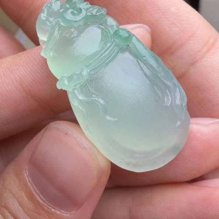 定制翡翠未镶嵌包工