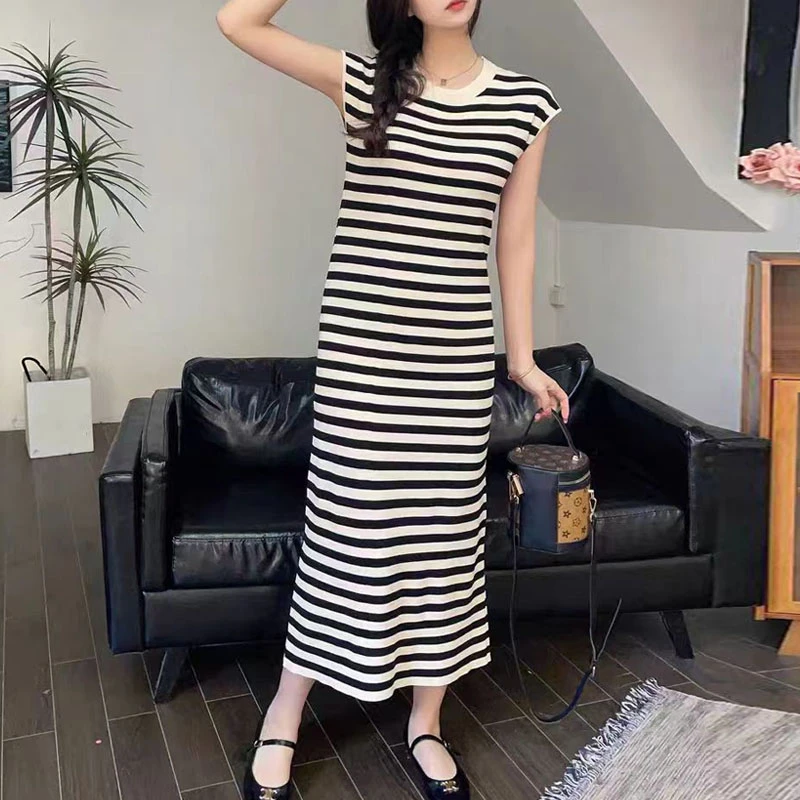 无袖飞飞袖背心裙女夏设计感小众气质长款连衣裙