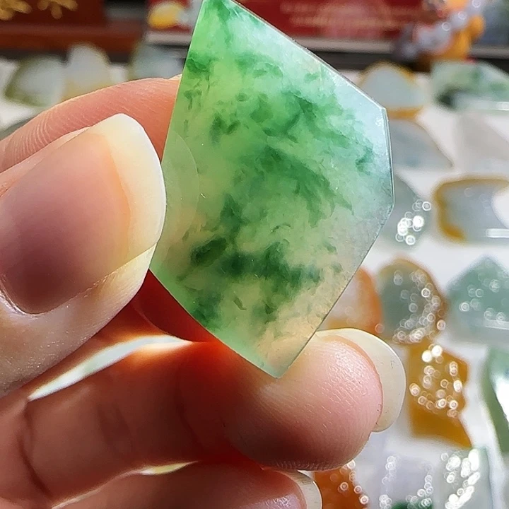 定制翡翠未镶嵌翡翠定制