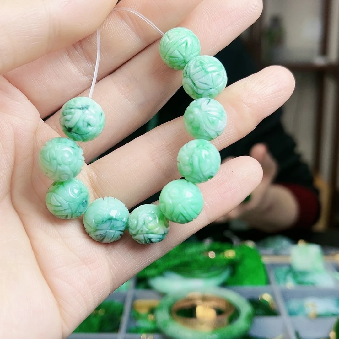 翡翠颈饰未镶嵌手链