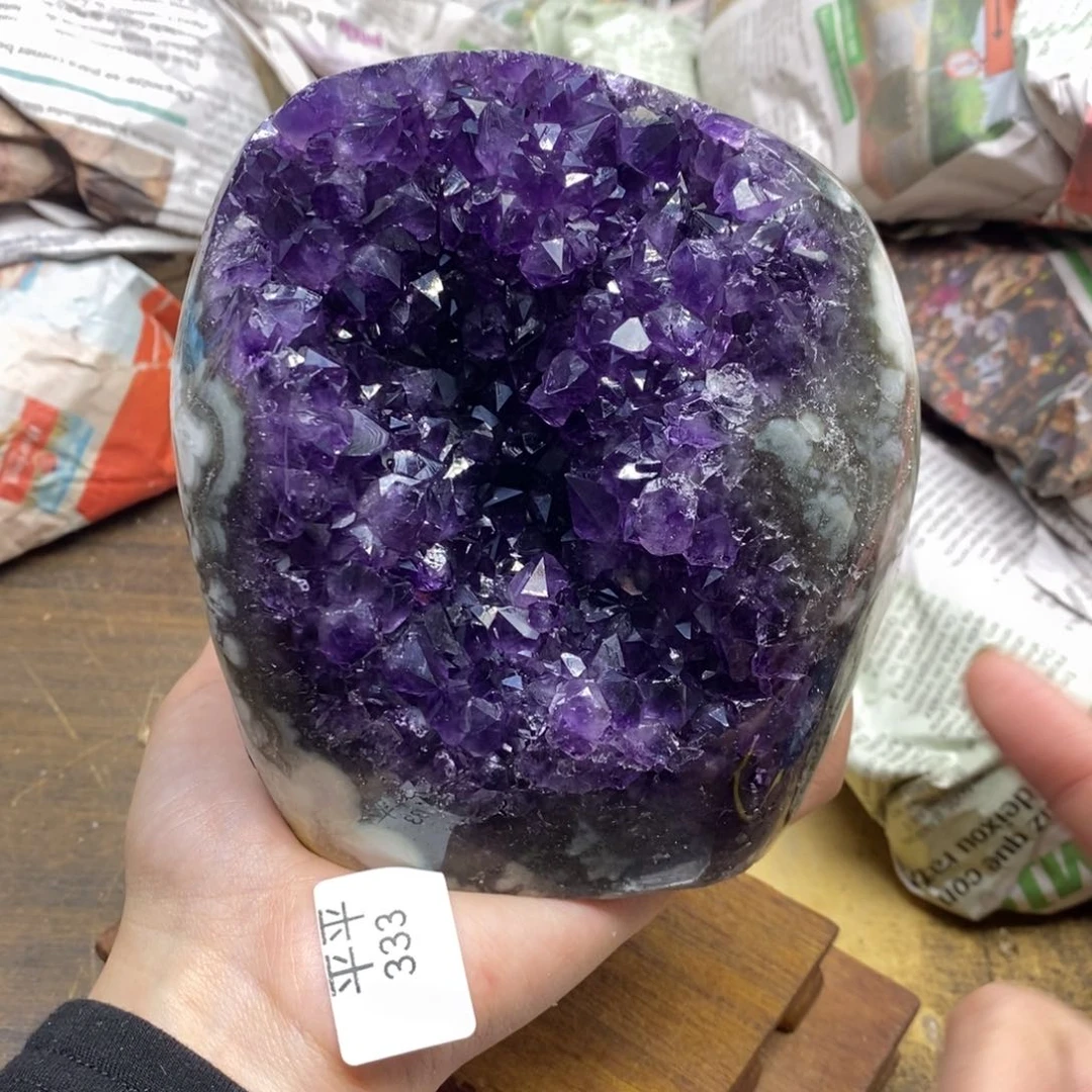 紫晶乌拉圭未镶嵌