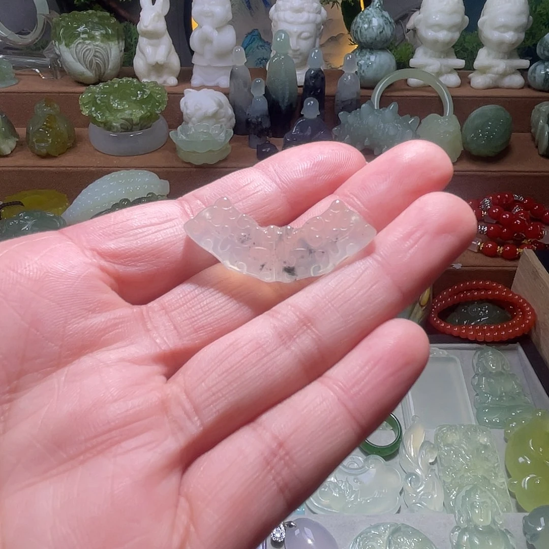 未镶嵌蛇纹石玉珠宝奇石