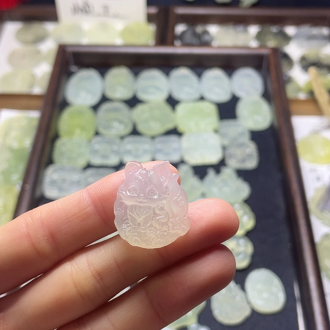 蛇纹石玉未镶嵌狐狸