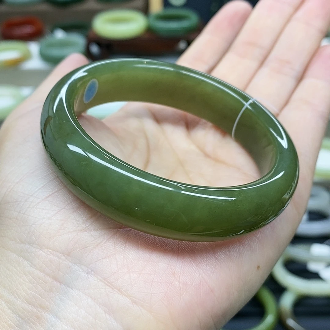 【闪购商品】未镶嵌手镯和田玉