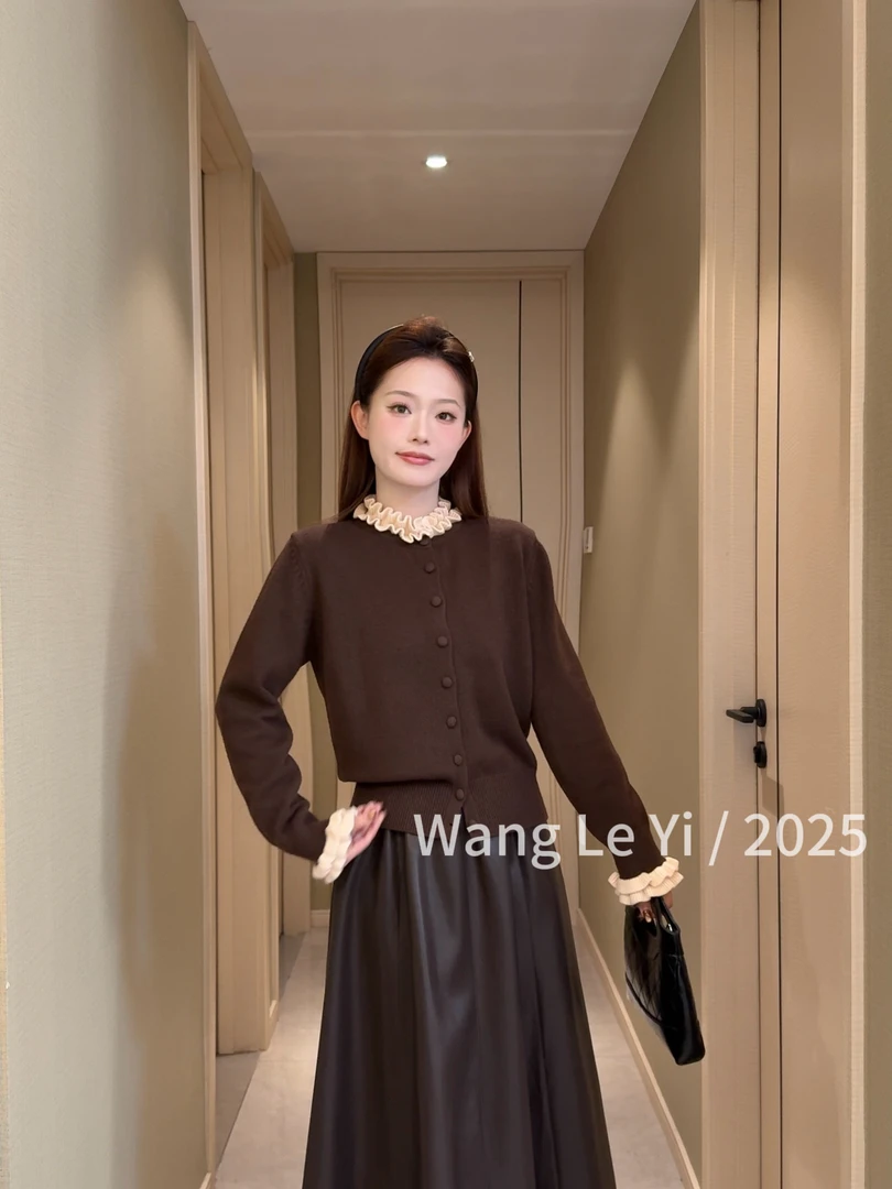 2025时尚新款气质设计感花边袖木耳边洋气长袖毛针织衫H8-52