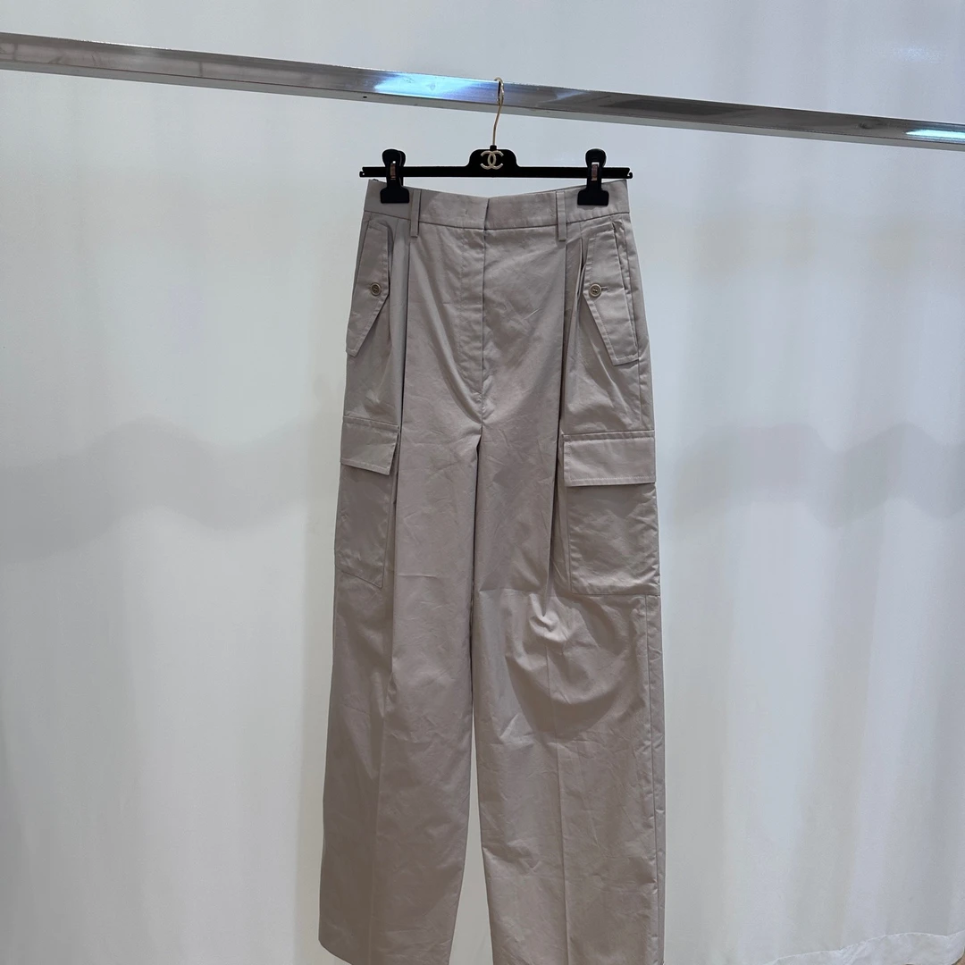 未使用 Prada/普拉达 工装裤 40码03328