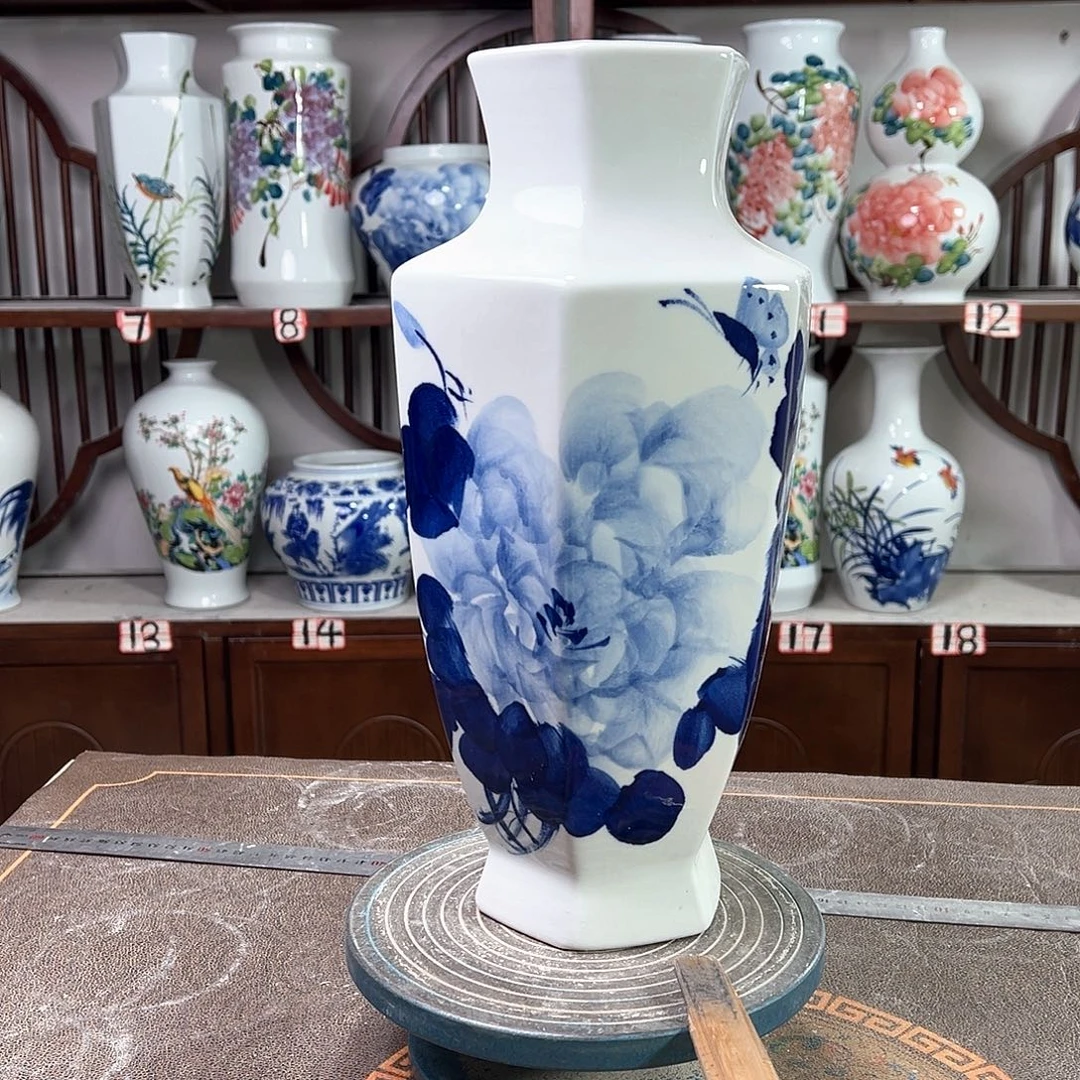 摆件景德镇陶瓷6青牡