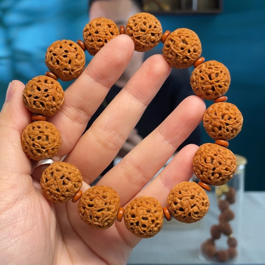 猴头细密核雕作品