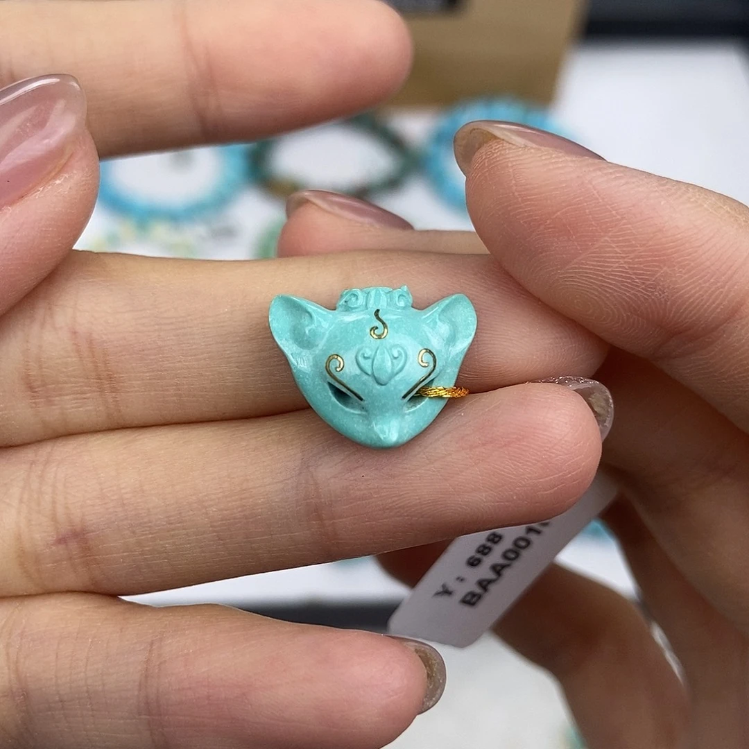 绿松石未镶嵌珠宝奇石