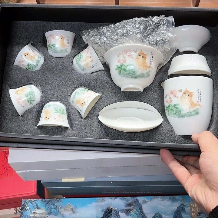 孤品茶具套装等。