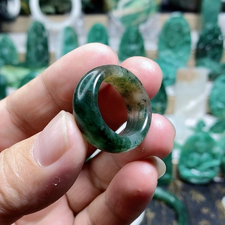 未镶嵌独山玉颈饰