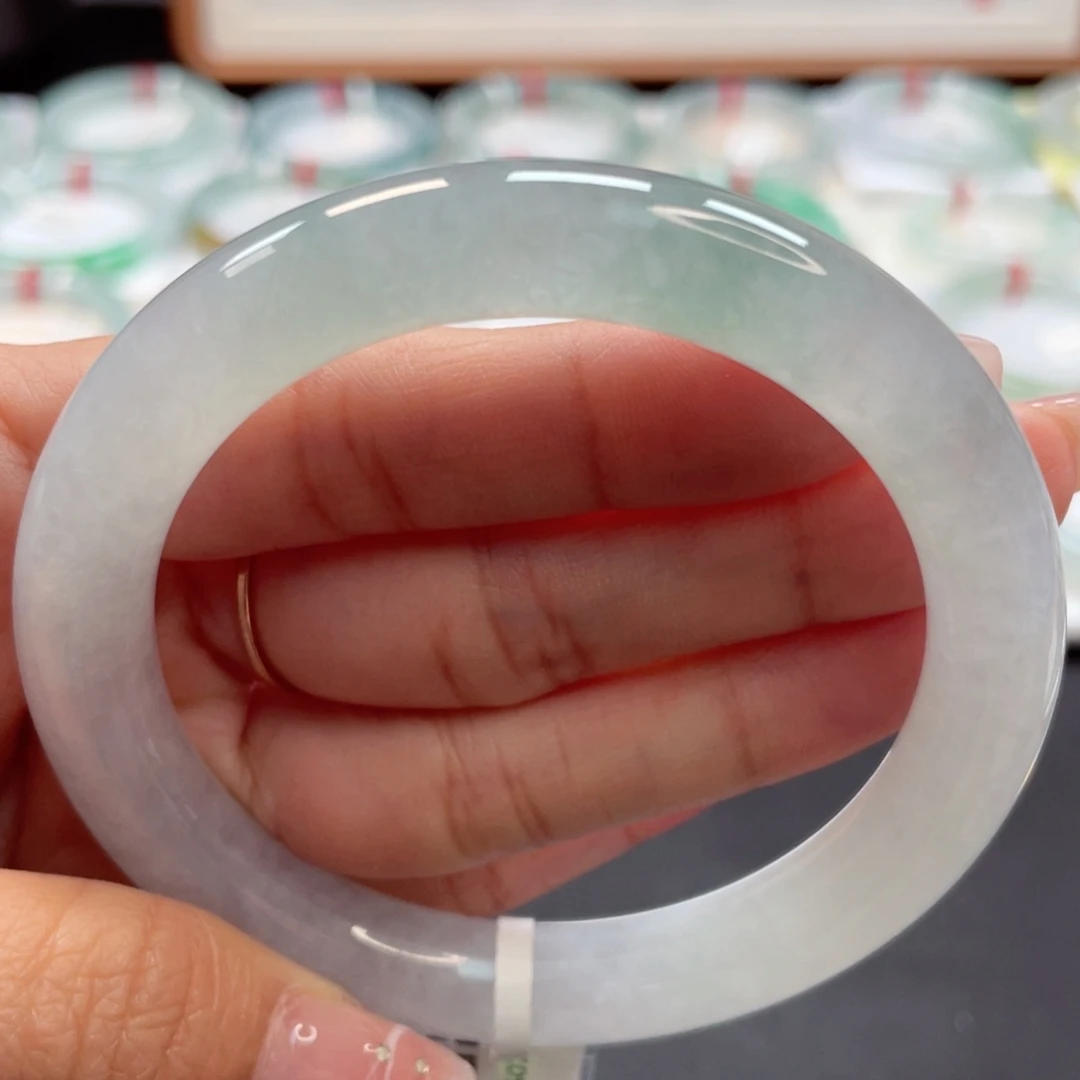 【闪购商品】翡翠手镯未镶嵌58渐变色冰条35号