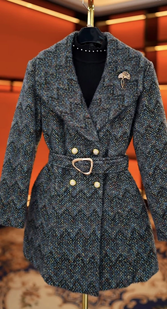 杭州高端羊毛加厚毛呢保暖羽绒服冬季新款时尚设计羽绒服