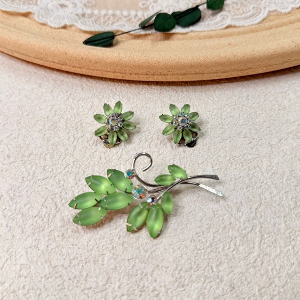 铜合金琉璃胸针 【六六中古】孤品精美胸针耳夹套装th6767