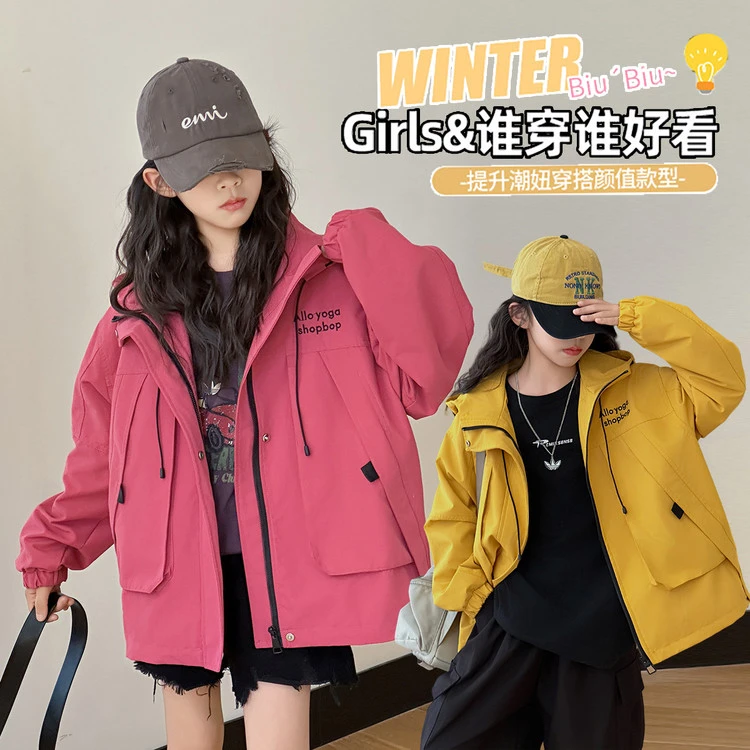 儿童装女童外套红色2025新款洋气大童儿童秋装风衣潮款冲锋衣上衣