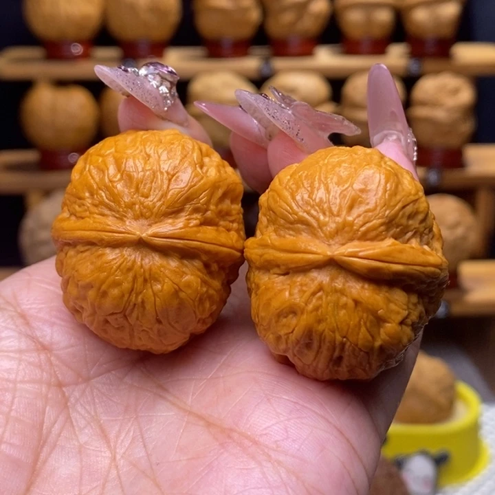 文玩核桃把件金字塔28号37尺