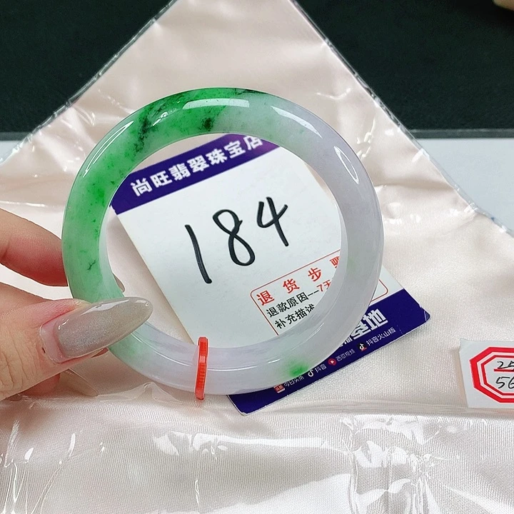 翡翠手镯未镶嵌翡翠12