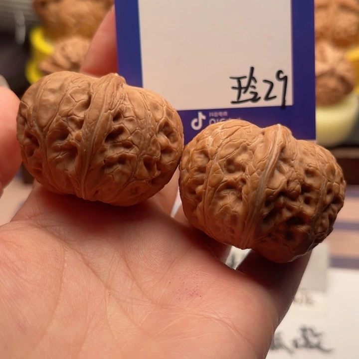 吊坠文玩核桃汉**亲文玩核桃把件29