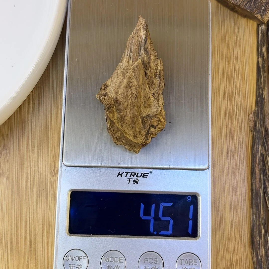 香港沉香小树丁4.5克