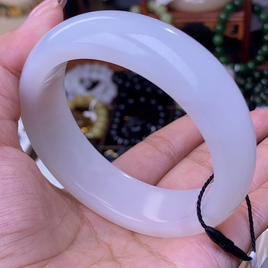 和田玉清货价新疆羊脂玉宽版手镯60未镶嵌