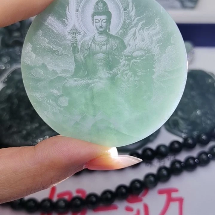 翡翠颈饰未镶嵌天然的A货翡翠多样性发货
