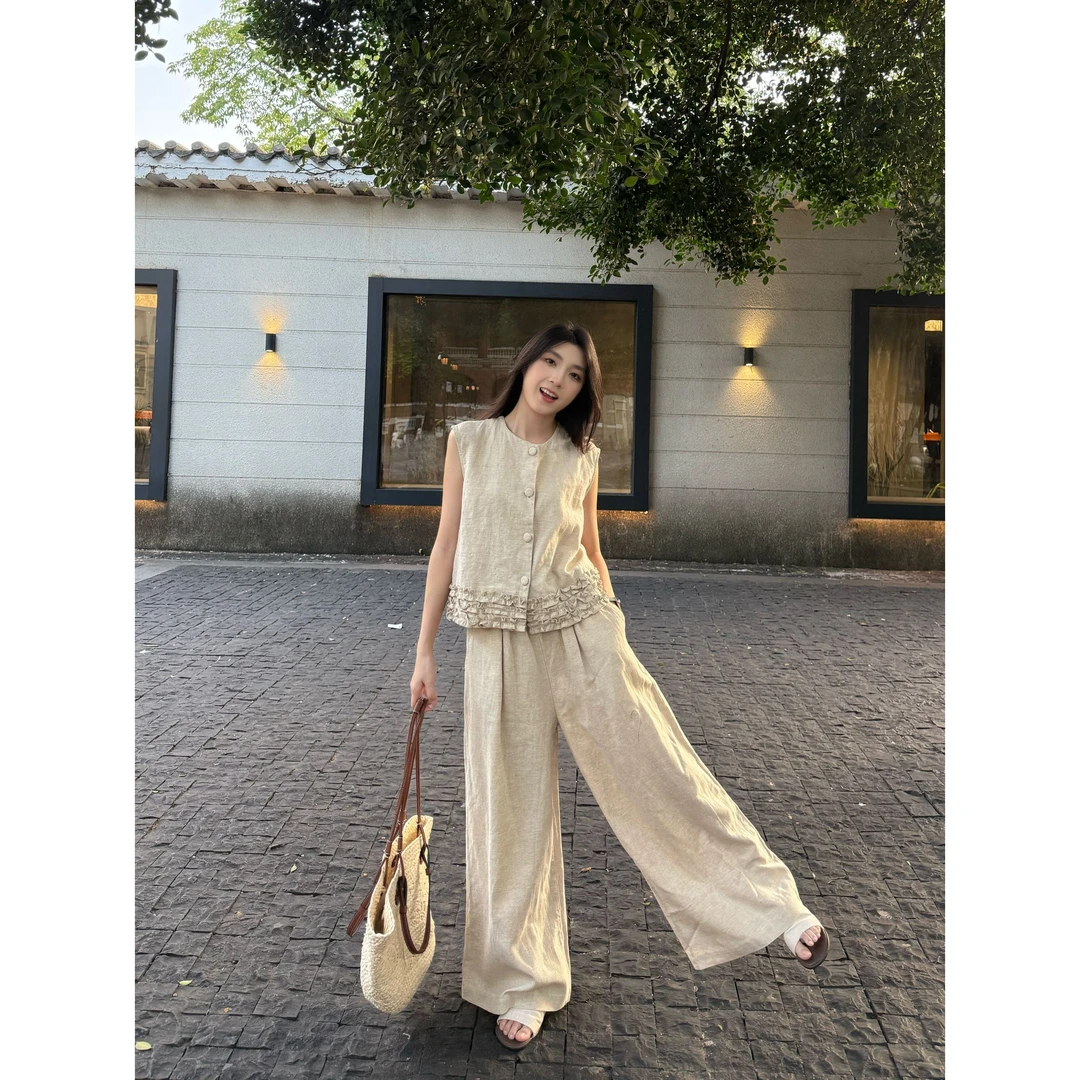 卡其色木耳边拼接小香风马甲套装女2025夏季气质时尚阔腿裤两件套