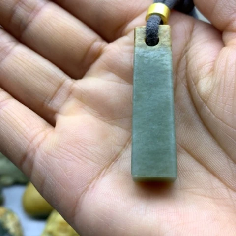 【闪购商品】未镶嵌岫岩河磨玉（透闪石质玉）挂件