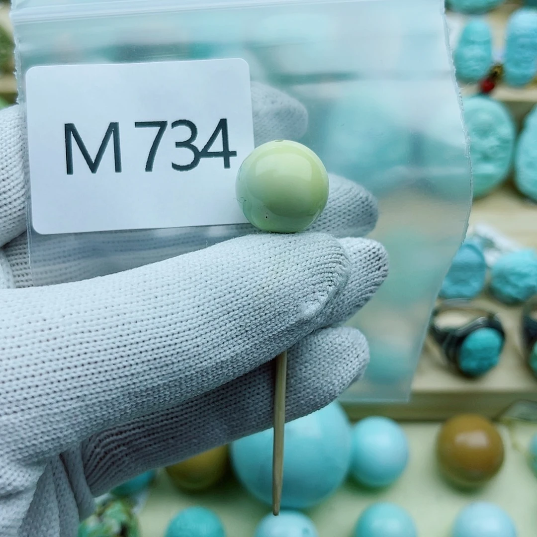 栗***糕绿松石未镶嵌珠宝奇石