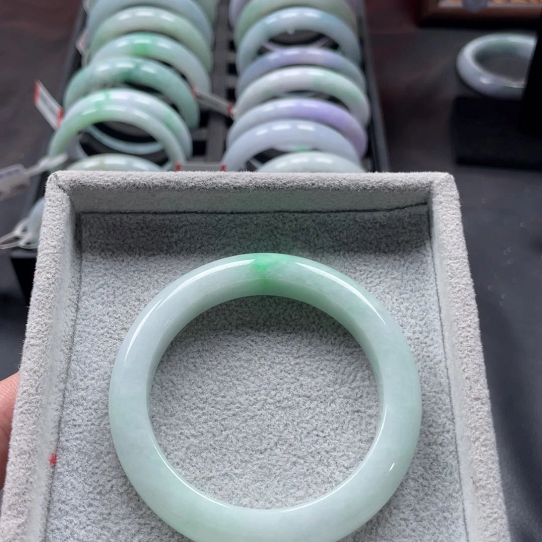 翡翠未镶嵌手镯正圈