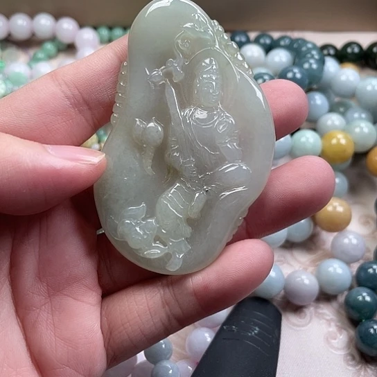 翡翠未镶嵌颈饰33