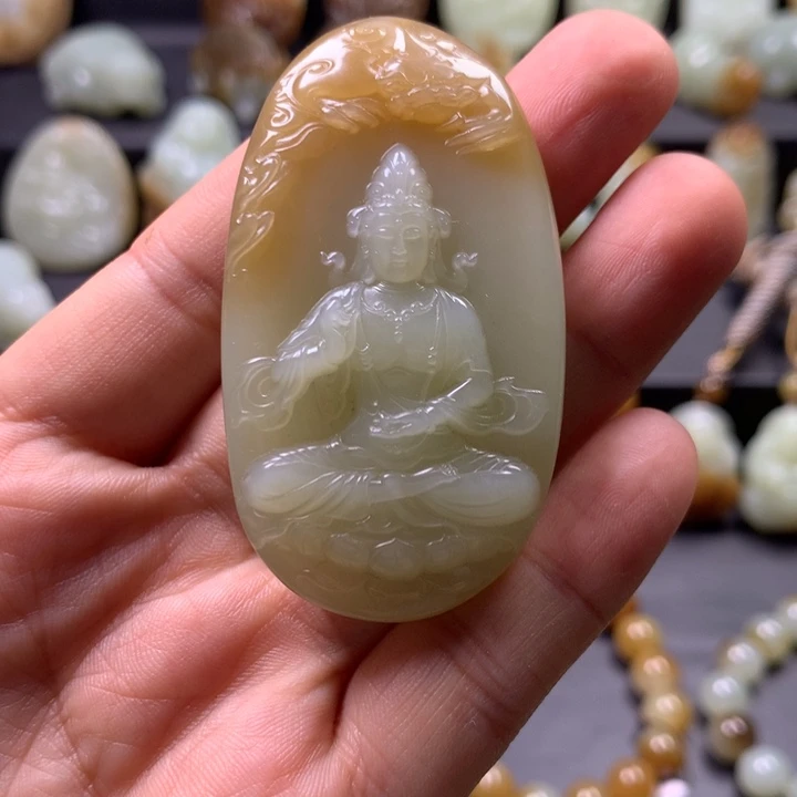 Q***n和田玉未镶嵌颈饰